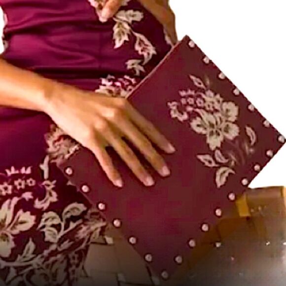 NWT: White House Black Market Clutch - Picture 1 of 7